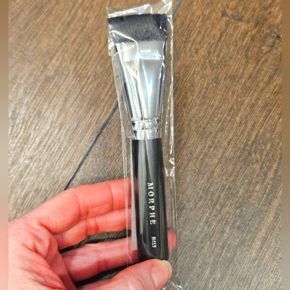 NIP Morphe M459 1 1/4" Flat Contour Brush